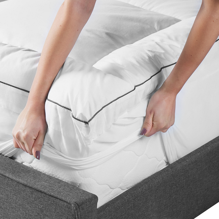 Beliani - MULHACEN - Matrastopper - Wit 140 x 200 cm - Japara katoen