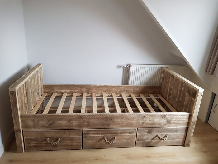 Wood4you - Eenpersoonsbed Jordy steigerhout 206Lx80Hx96D cm