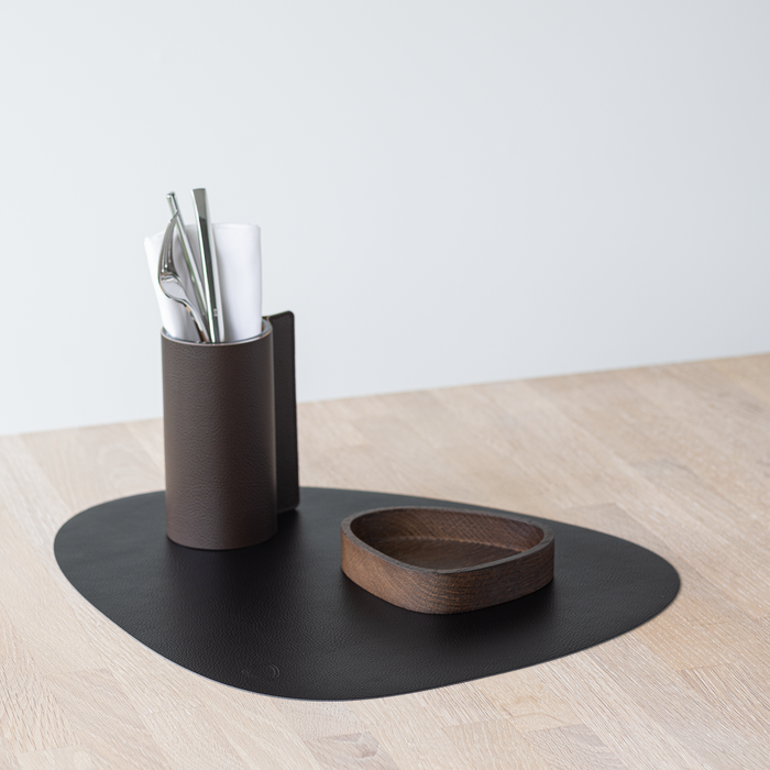 LIND DNA Serene Placemat Curve L - Zwart