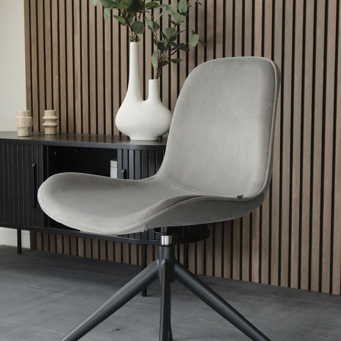 Nolon Nola-Fé Eetkamerstoel Grijs - Velvet - Draaibaar Zwart Onderstel