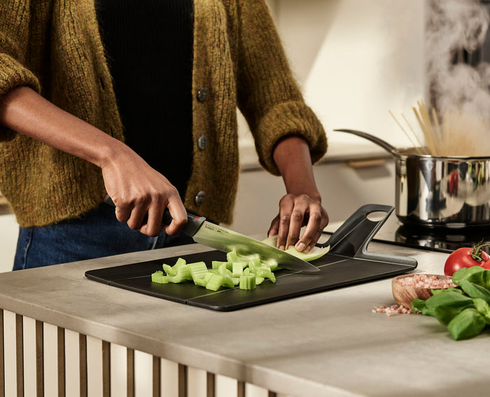Opvouwbare Snijplank, Klein, Zwart - Joseph Joseph | Chop2Pot Plus