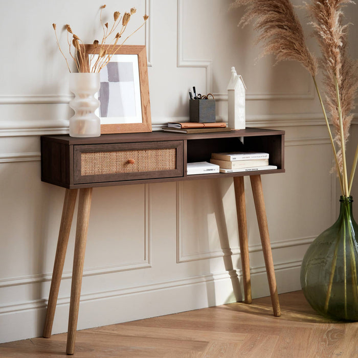 sweeek - Sidetable met rotan