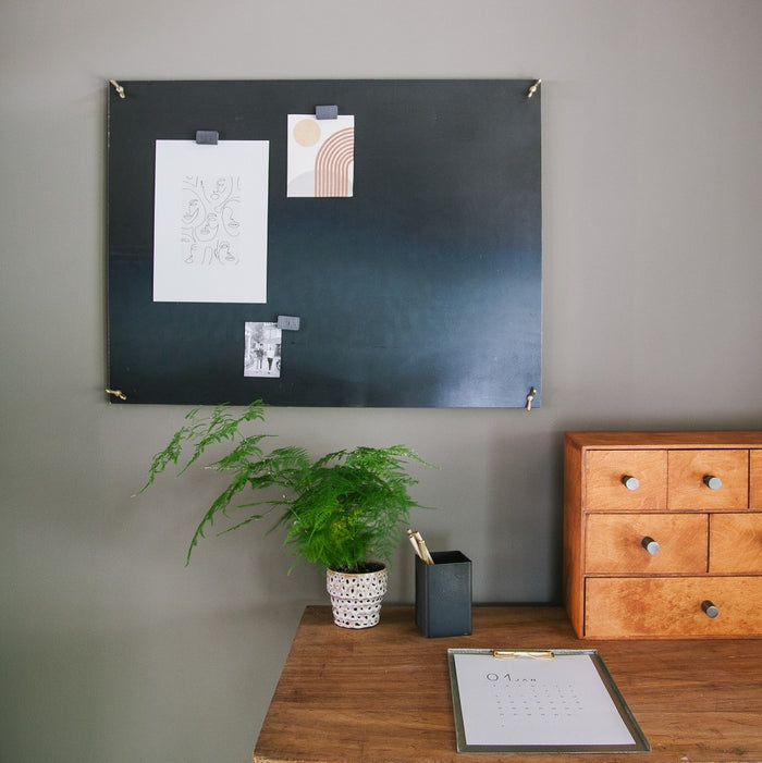 Brût Homeware, Magneetbord staal