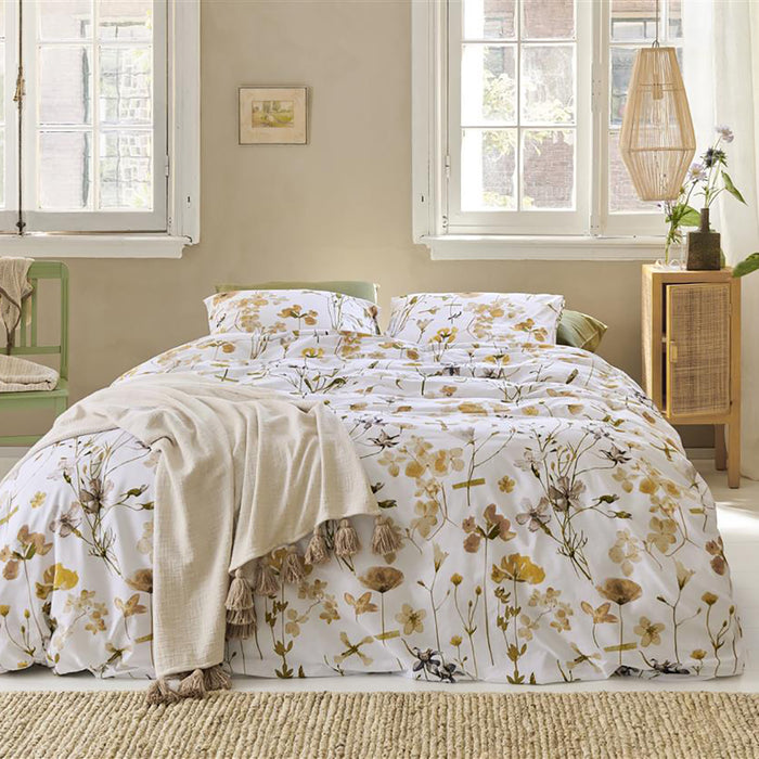 Ariadne at Home Flowerlove Dekbedovertrek 200 x 200/220 cm - Wit