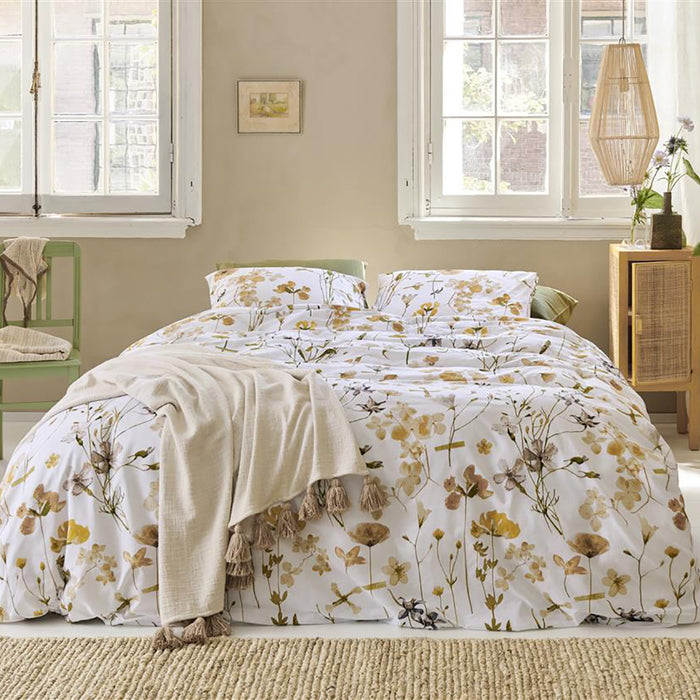 Ariadne at Home Flowerlove Dekbedovertrek 240 x 200/220 cm - Wit