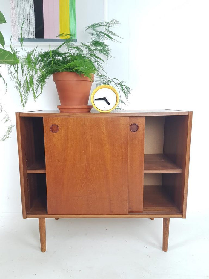 Reliving Vintage Deens Teak Houten Dressoirtje Schuifdeuren Kastje