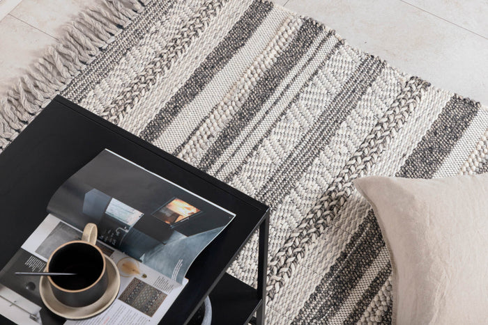 Hioshop Alwar vloerkleed 300x200 cm wol donkergrijs.