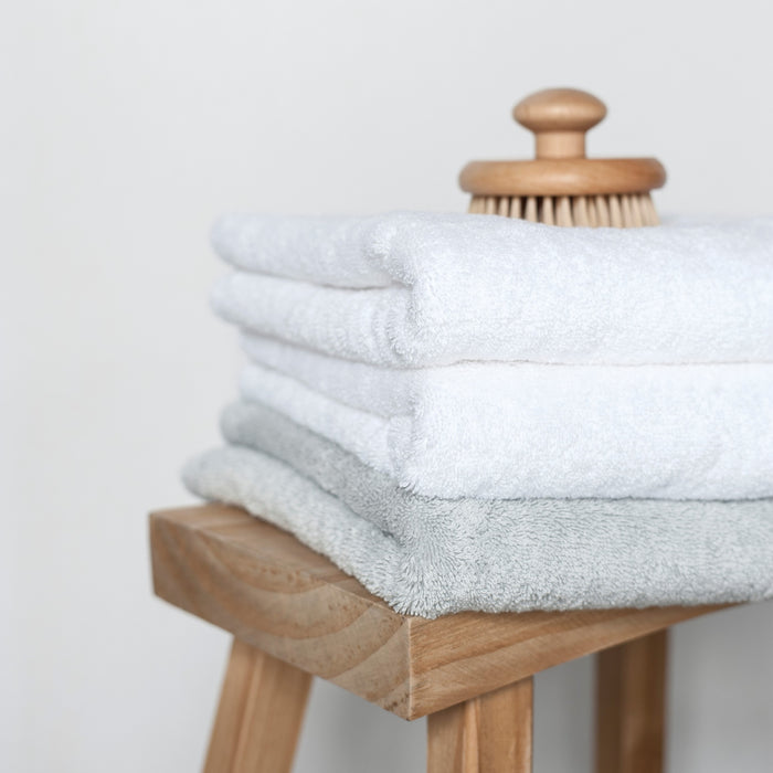 Aquanova London Handdoek 55 x 100 cm - Wit