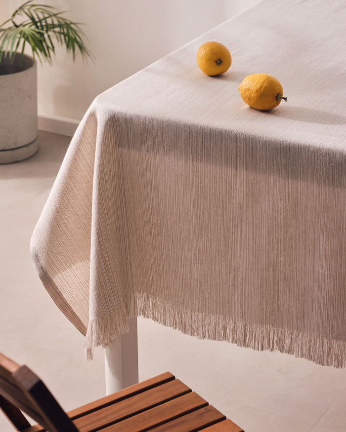 Kave Home - Vilahur tafelkleed met franjes beige 150 x 250 cm
