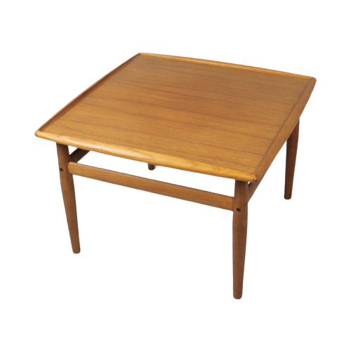 Reliving Vintage Deens Design Salontafel