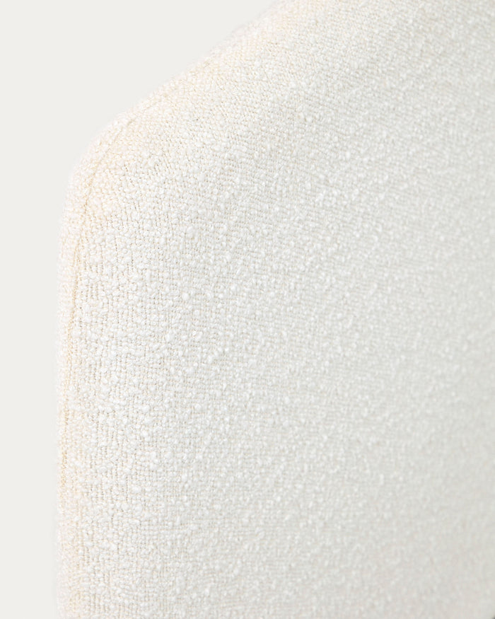 Kave Home - Dyla bed in witte fleece, met massief beukenhouten poten