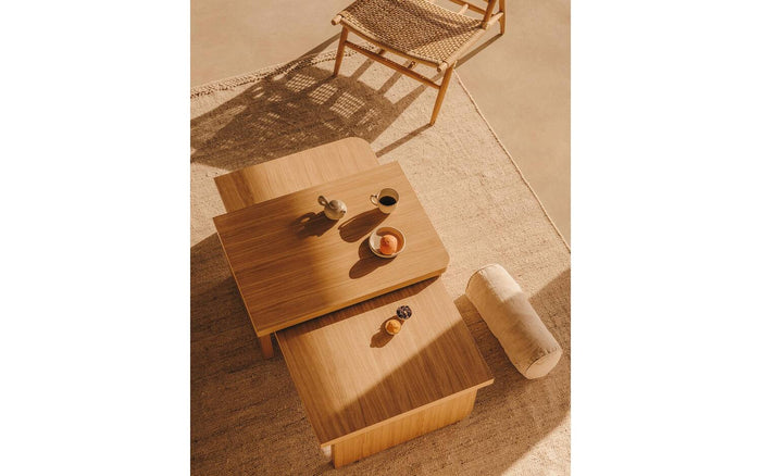 Kave Home - Oaq set van 2 salontafels in eiken fineer met natuurlijke