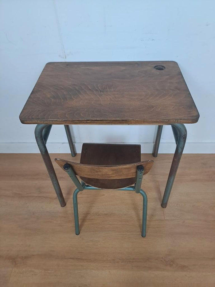 Reliving Vintage Industriële Franse Schooltafel Met Stoel