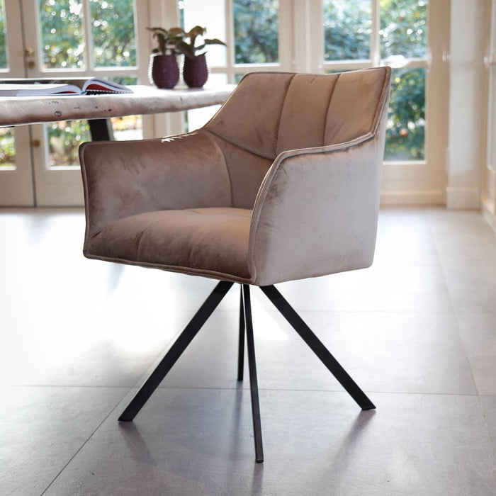 03410670-cf4a-44a5-925d-dea9ceb151d7-vrijstaandbeeld.jpg (7283459) 