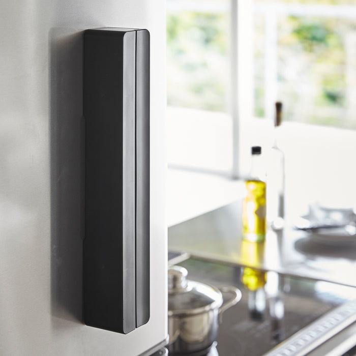 Yamazaki Magnetische Vershoudfolie Dispenser - Tower - Zwart