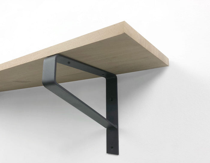 Woodbrothers Eiken 18mm wandplank recht 80cm op 30cm diepe dragers