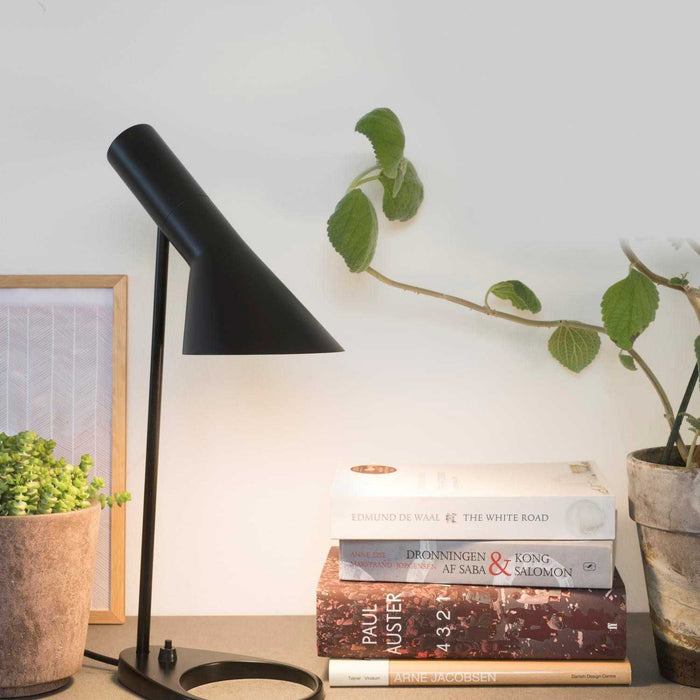 Louis Poulsen AJ Mini tafellamp Warm Sand