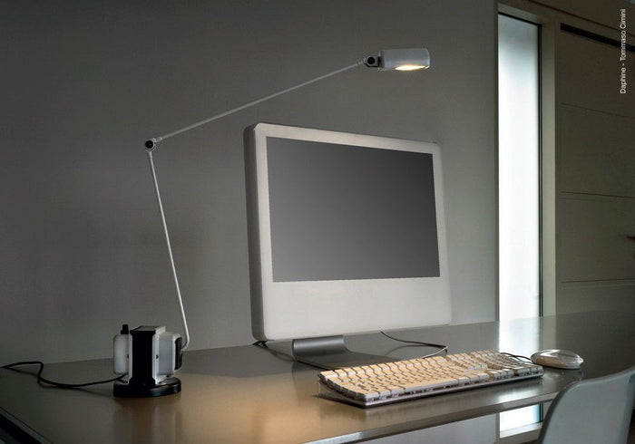 Daphine tafellamp LED 3000K geborsteld nikkel