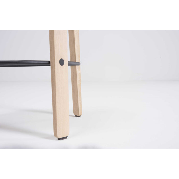 Nora barkruk met leuning - laag whitewash Main Line Flax Barbarican