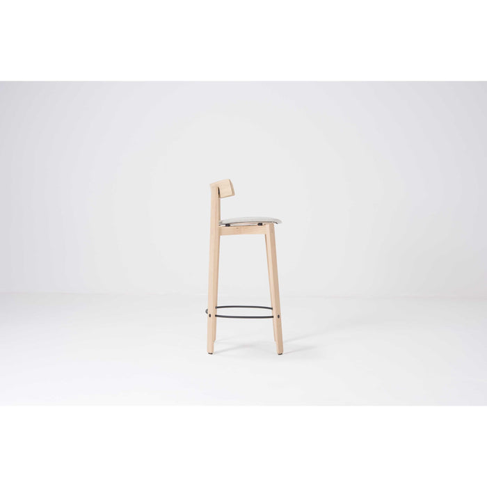 Nora barkruk met leuning whitewash Main Line Flax Newsbury