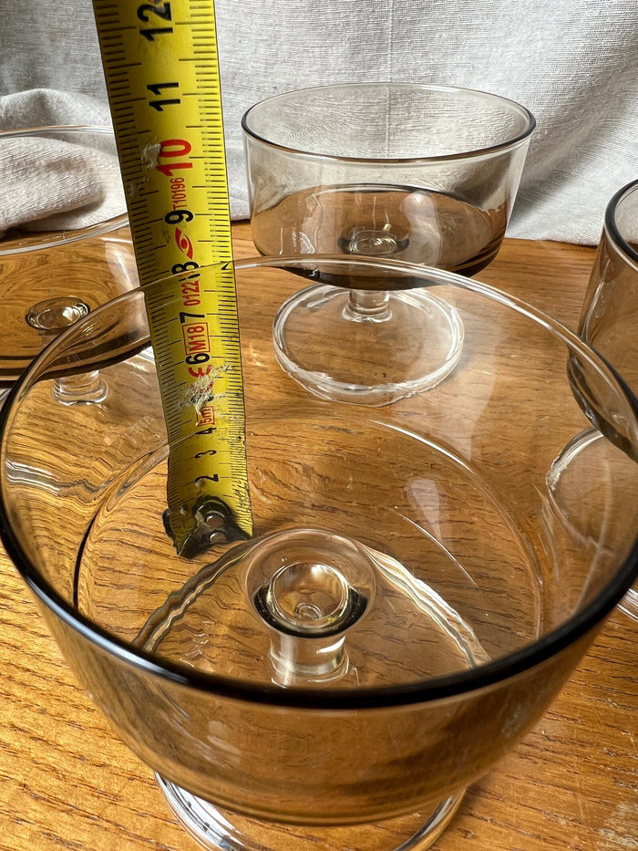 Reliving Vintage Feestelijke Coupeglazen In Rookglas Kerst