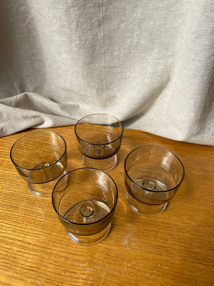 Reliving Vintage Feestelijke Coupeglazen In Rookglas Kerst