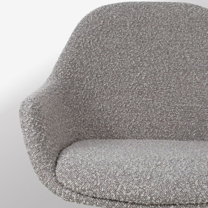 Nolon Nora-Mae Eetkamerstoel Bouclé Taupe - Armleuning - Zwarte Poten