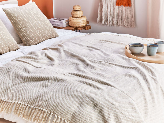 Beliani - YARSA - Plaid - Beige - 125 x 150 cm - Katoen