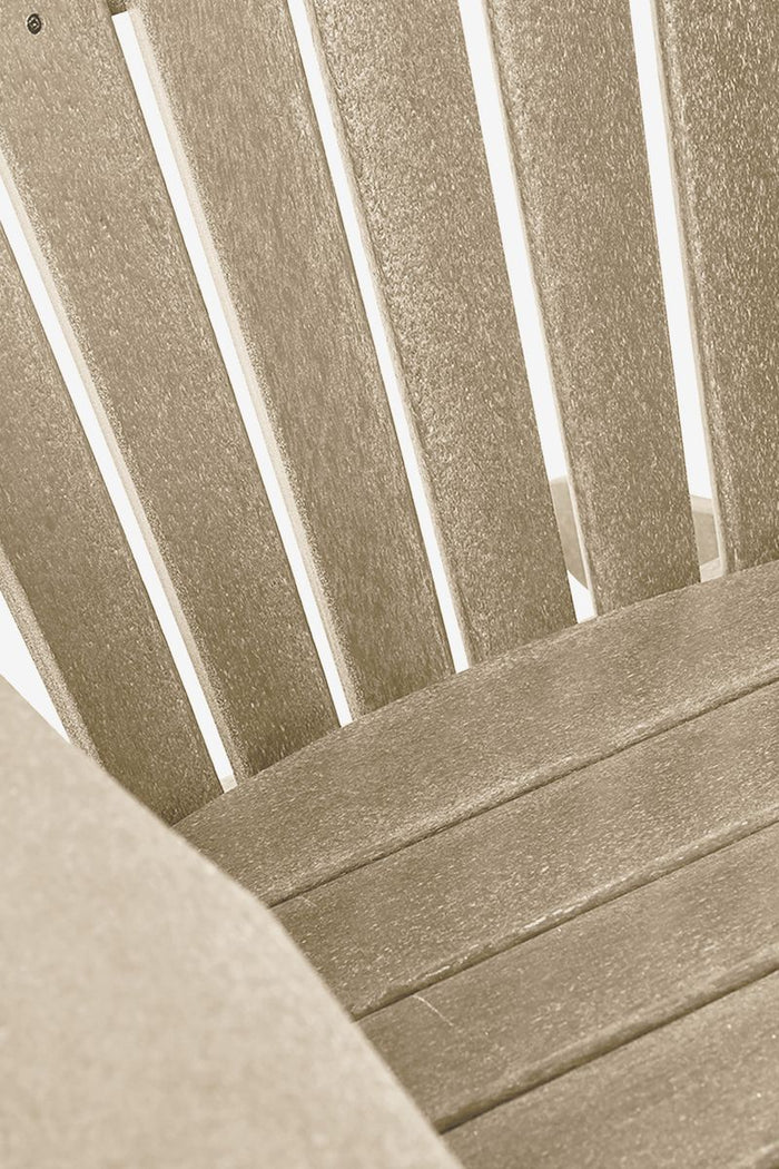 Sissy-Boy Lichtbruine fanback chair