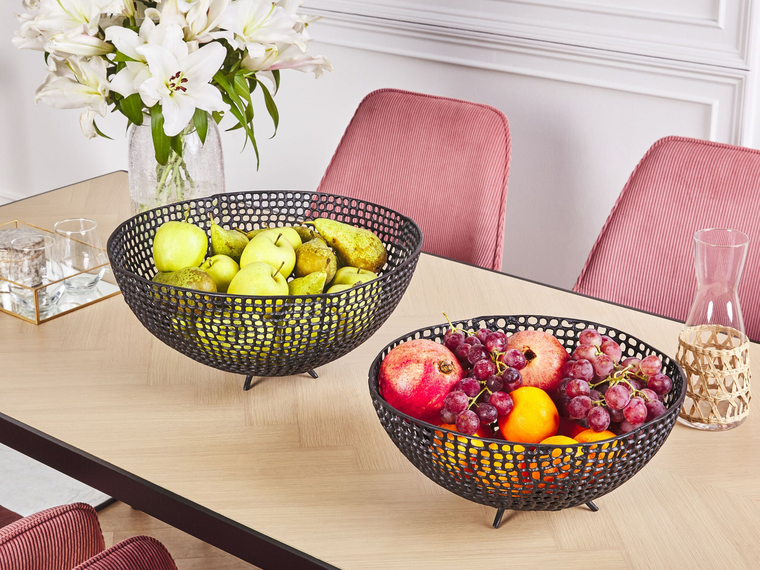 Beliani - KRUKUT - Decoratieve schalen set van 2 - Zwart - Aluminium