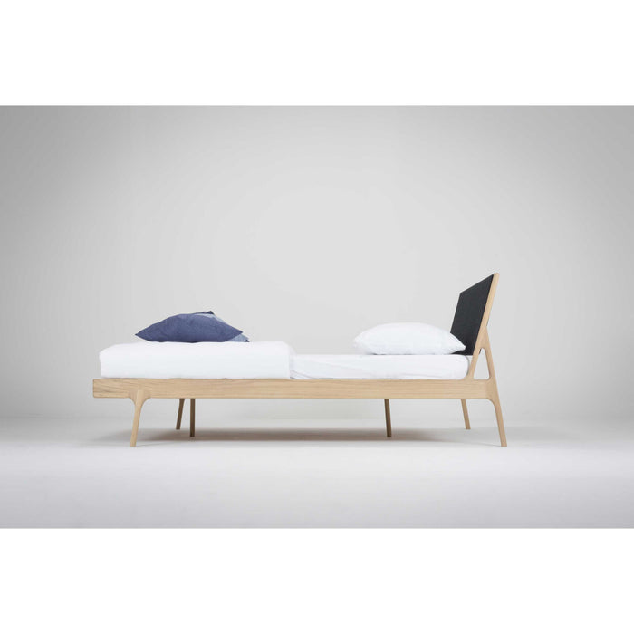 Gazzda Fawn bed 160x200 cotton webbing black