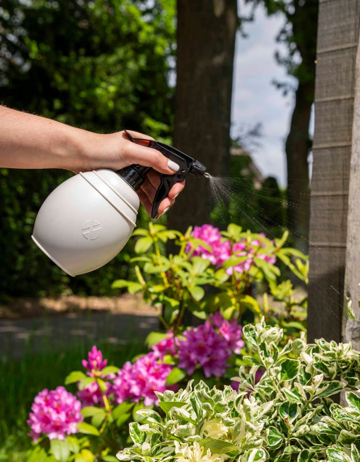 Xala Plantenspuit Chai 0,5L - 10x10x20 - Lichtgrijs