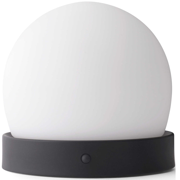 Audo Copenhagen Carrie tafellamp LED oplaadbaar leer Bronzed Brass