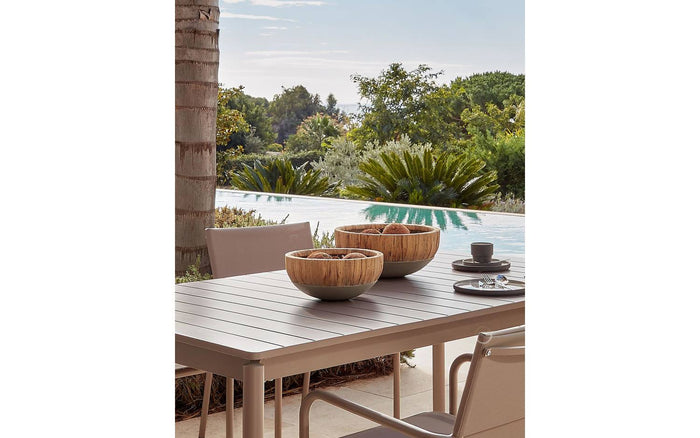 Kave Home - Tirsa set van 2 waterhyacint en cement centreerstukken