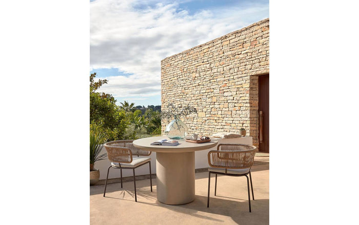 Kave Home - Taimi ronde betonnen buitentafel Ø 110 cm