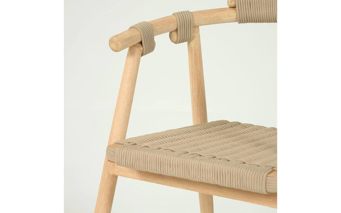 Kave Home - Majela stoel in massief eucalyptus met eiken afwerking en