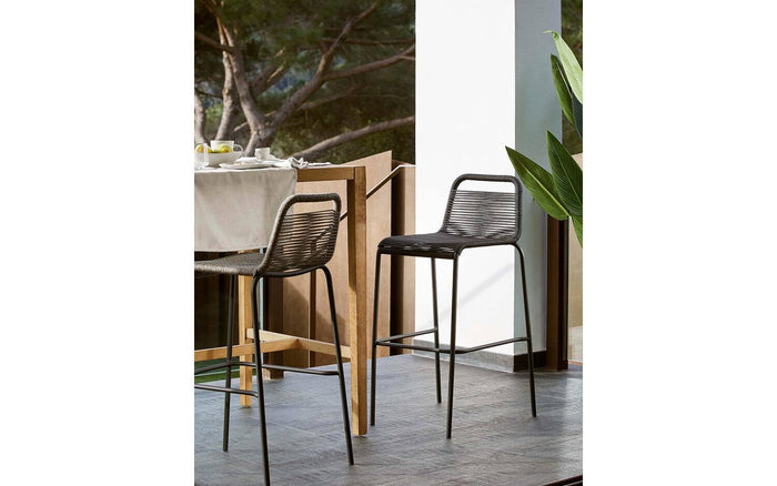 Kave Home - Lambton kruk in zwart touw en staal met zwarte afwerking