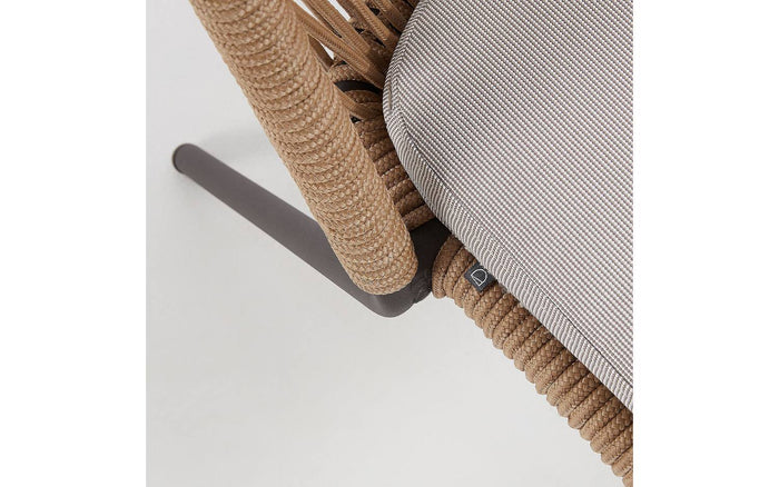 Kave Home - Shann stoel in beige koord en gegalvaniseerde stalen poten