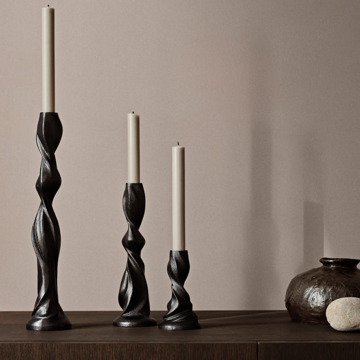 Ferm Living Gale Kandelaar Blackened Aluminium - H 25 cm