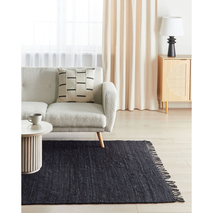 Beliani - SINANKOY - Laagpolig tapijt - Zwart - 160 x 230 cm - Jute