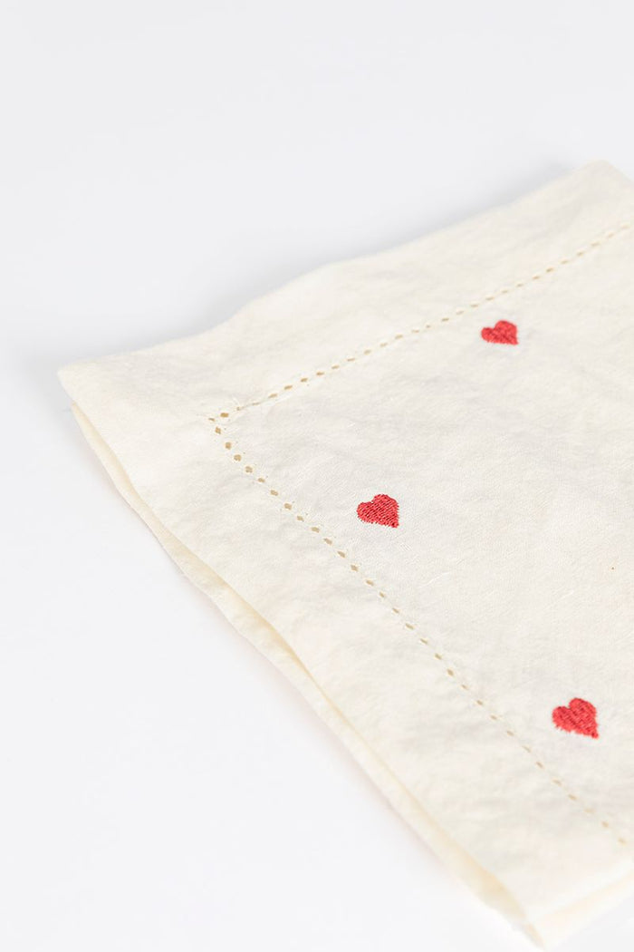 Sissy-Boy Set van 2 beige servetten met roze en rode geborduurde