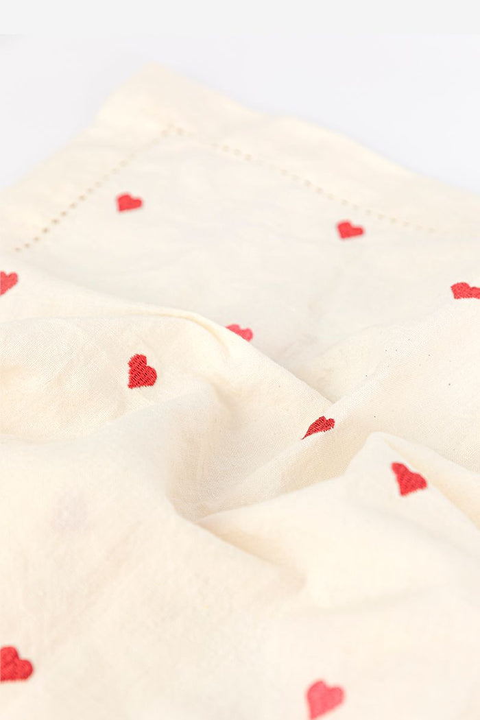 Sissy-Boy Set van 2 beige servetten met roze en rode geborduurde