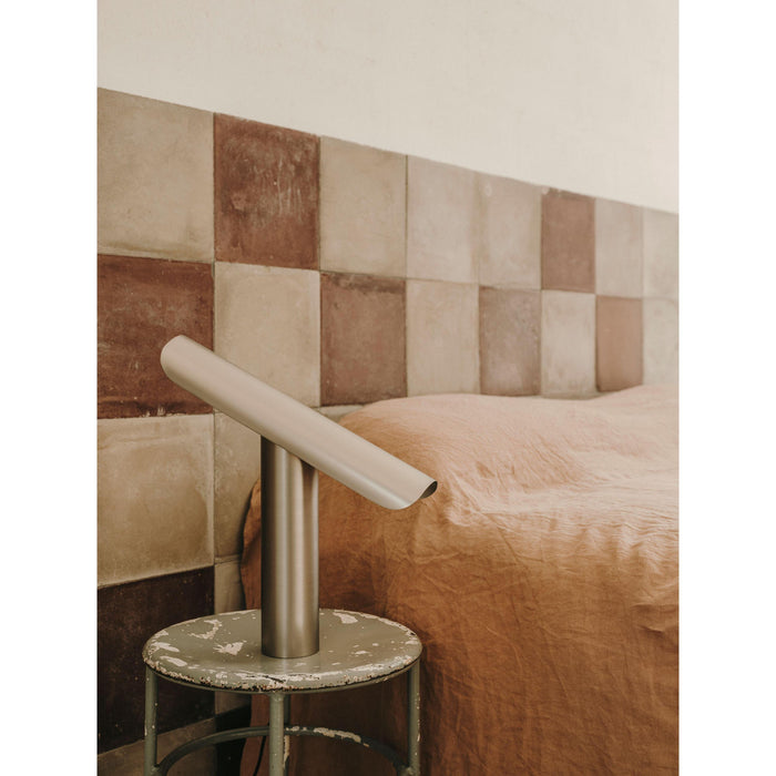 Frama T-lamp tafellamp LED staal