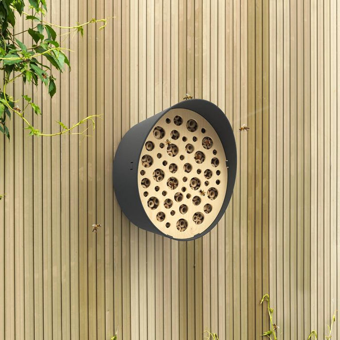 Capi Europe Bijenhotel