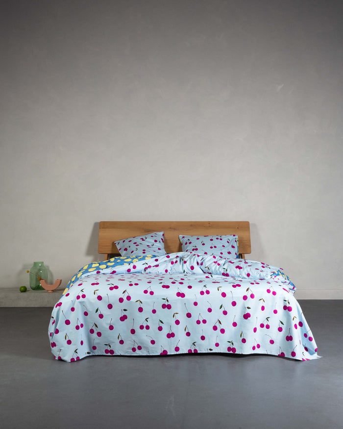 Essenza Zesty cherry Dekbedovertrek 140 x 220 cm - Ijsblauw