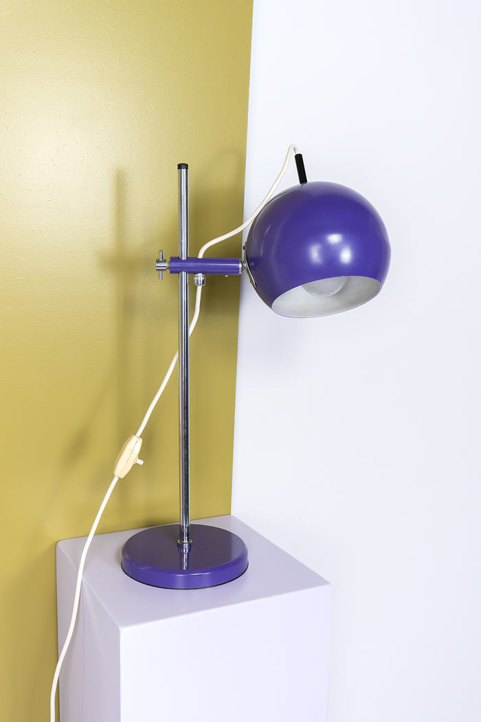 Reliving Paarse Jaren 70 Bureaulamp Met Bol