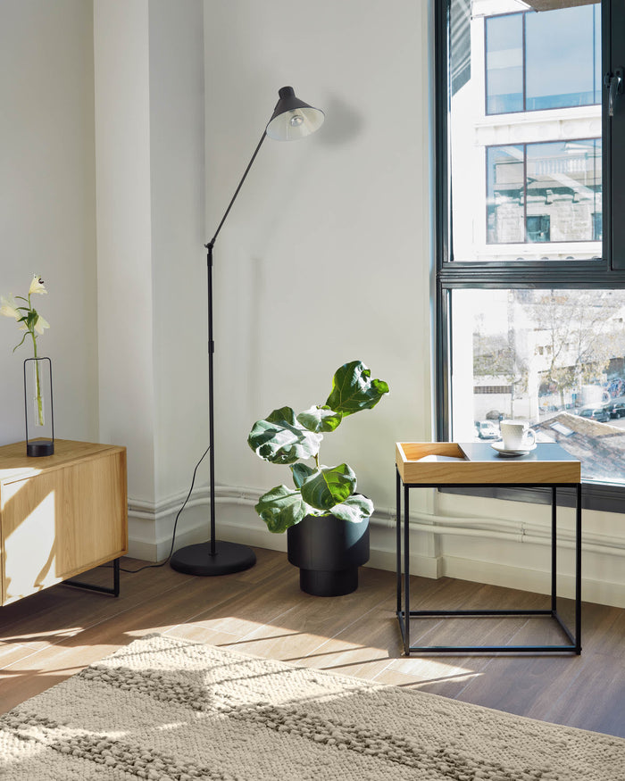 Kave Home - Zwarte metalen bloempot Mash 28 cm