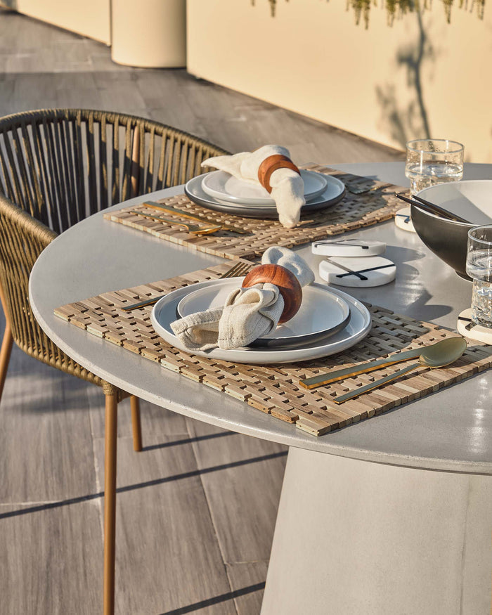 Kave Home - Yanet groene touwstoel met gegalvaniseerde stalen poten