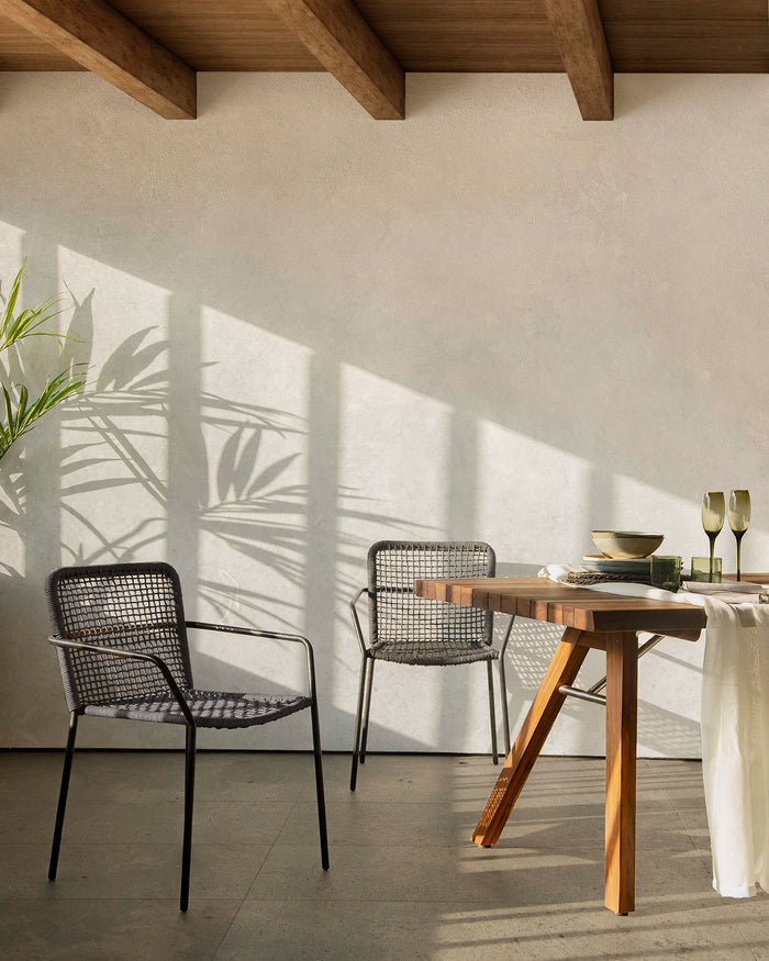 Kave Home - Ellen stoel in zwart touw en gegalvaniseerd staal