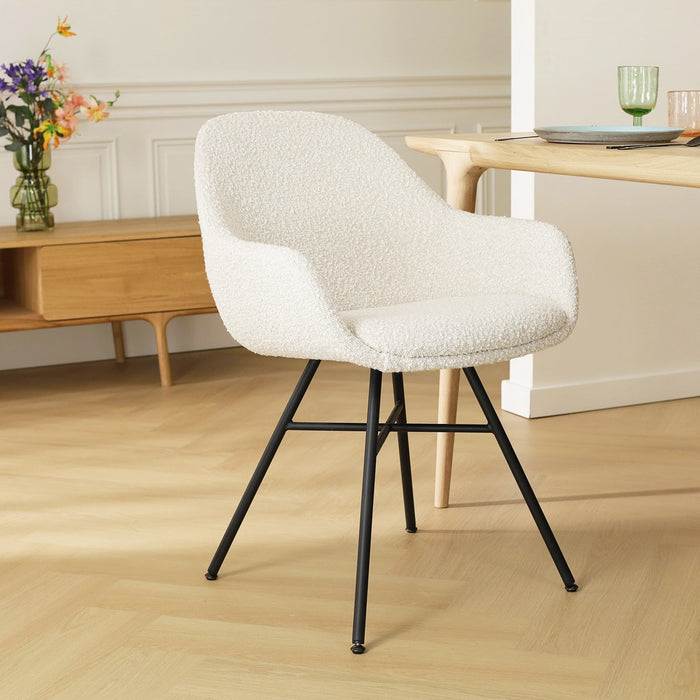 Nolon Noa-Mae Eetkamerstoel Bouclé Beige - Armleuning - Zwarte Poten